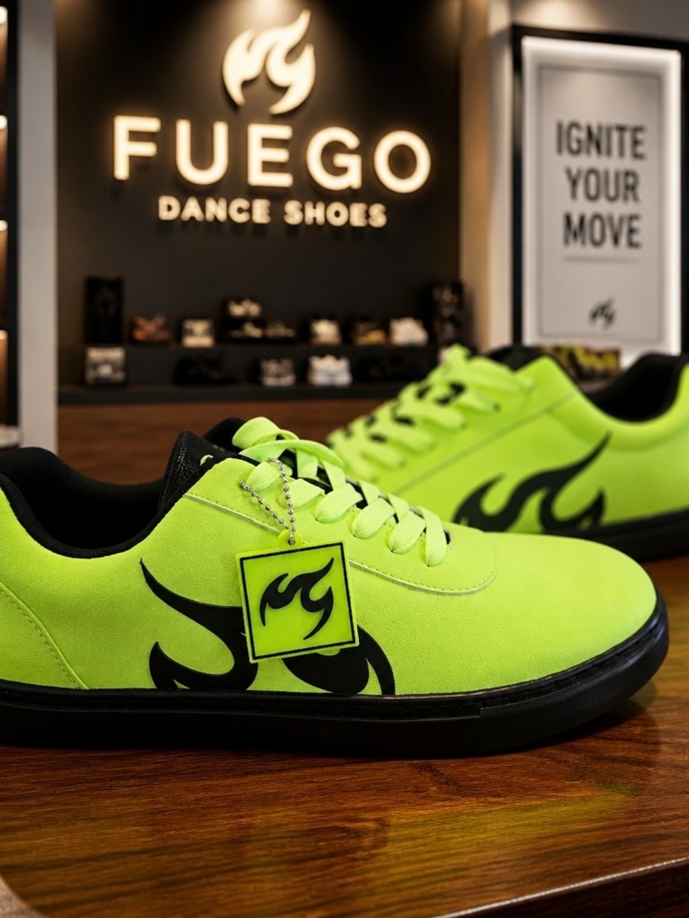 Fuego Unisex Green Dance Low Top Sneakers Size Mens 10.5 Women's 11.5